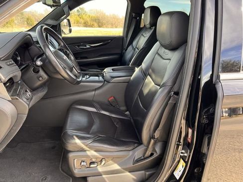 Used 2020 Cadillac Escalade ESV Platinum image 21