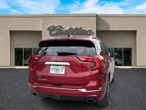 Used 2019 GMC Terrain Denali w/ Advanced Safety Package FWD image 5