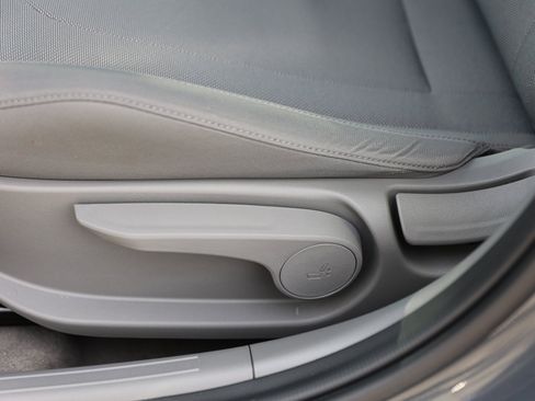 Certified 2024 Hyundai Elantra SE image 15