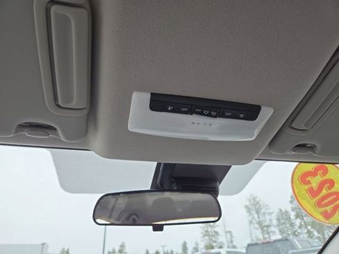 Used 2023 Nissan Versa S image 28