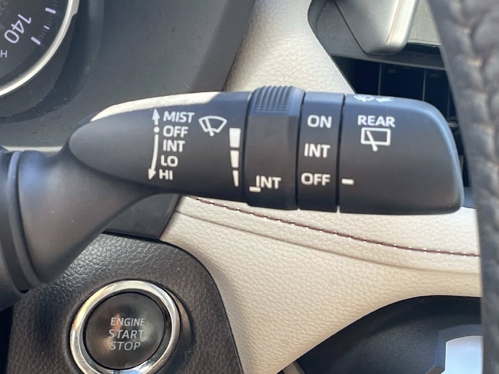 Used 2019 Toyota RAV4 XLE Premium FWD image 27