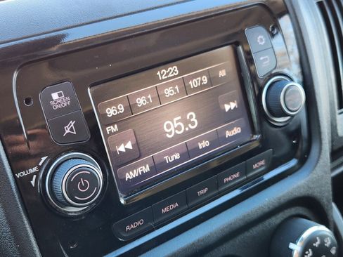 Used 2021 RAM ProMaster 2500 image 19