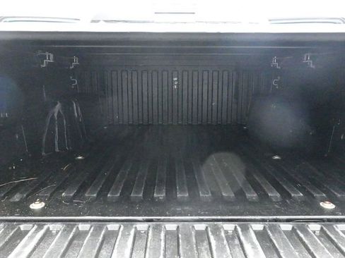 Used 2018 Toyota Tacoma SR image 21