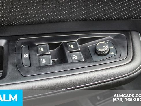 Used 2026 Volkswagen Atlas Cross Sport SE FWD image 38