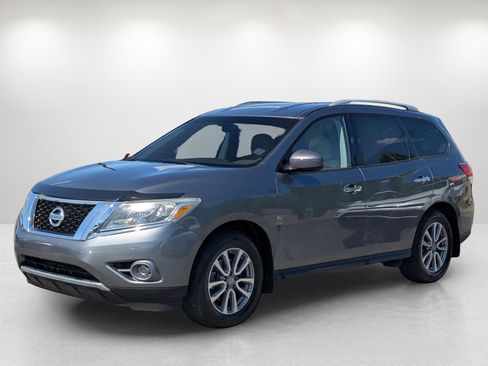 Used 2015 Nissan Pathfinder S image 1
