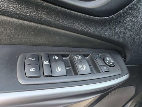 Used 2021 Jeep Cherokee Latitude image 34