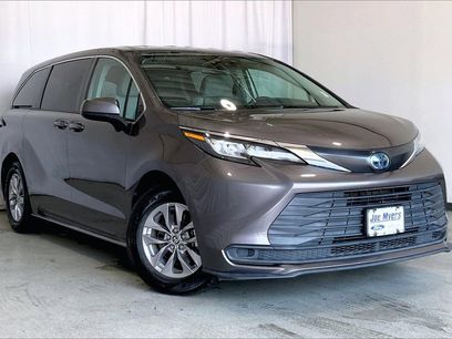 Used 2022 Toyota Sienna LE