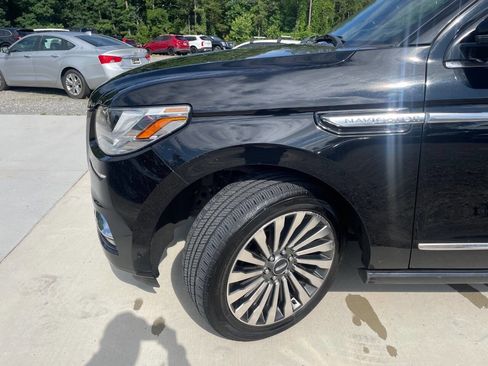 Used 2018 Lincoln Navigator Reserve w/ Technology Package AWD/4WD image 12