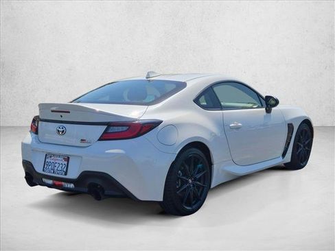 Used 2024 Toyota GR86 Premium RWD image 5