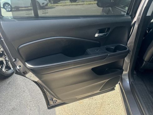 Used 2017 Honda Pilot Elite image 16