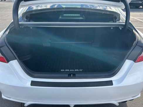 Used 2018 Toyota Camry L image 24