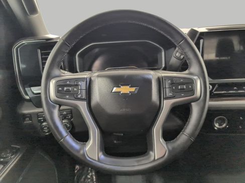 Used 2024 Chevrolet Silverado 1500 LT AWD/4WD image 5