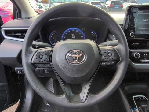 Used 2022 Toyota Corolla LE image 21