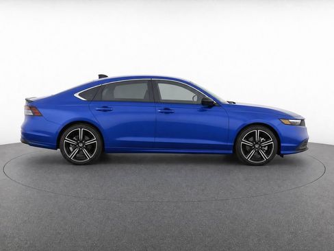 Used 2025 Honda Accord Sport image 8