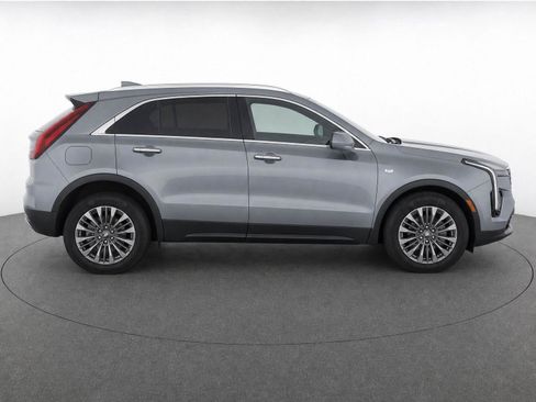 Used 2025 Cadillac XT4 Premium Luxury FWD image 8