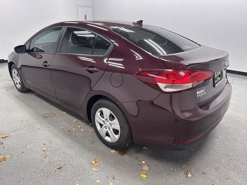 Used 2018 Kia Forte LX w/ LX Popular Package image 4
