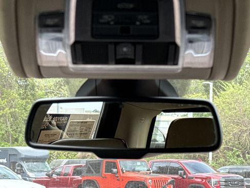 Used 2019 RAM 1500 Laramie image 25