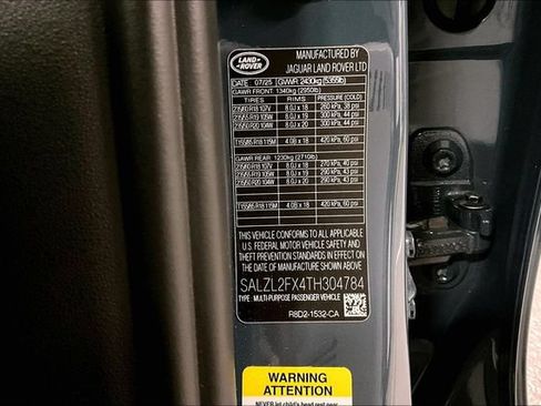Certified 2026 Land Rover Range Rover Evoque Dynamic SE AWD/4WD image 34