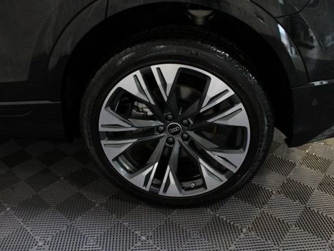 Used 2025 Audi Q8 Premium AWD/4WD image 22