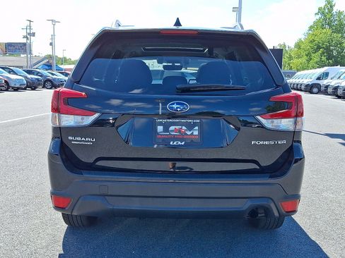 Used 2020 Subaru Forester Premium AWD/4WD image 6