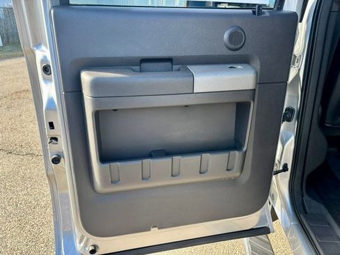 Used 2011 Ford F250 Lariat w/ Lariat Interior Pkg image 23
