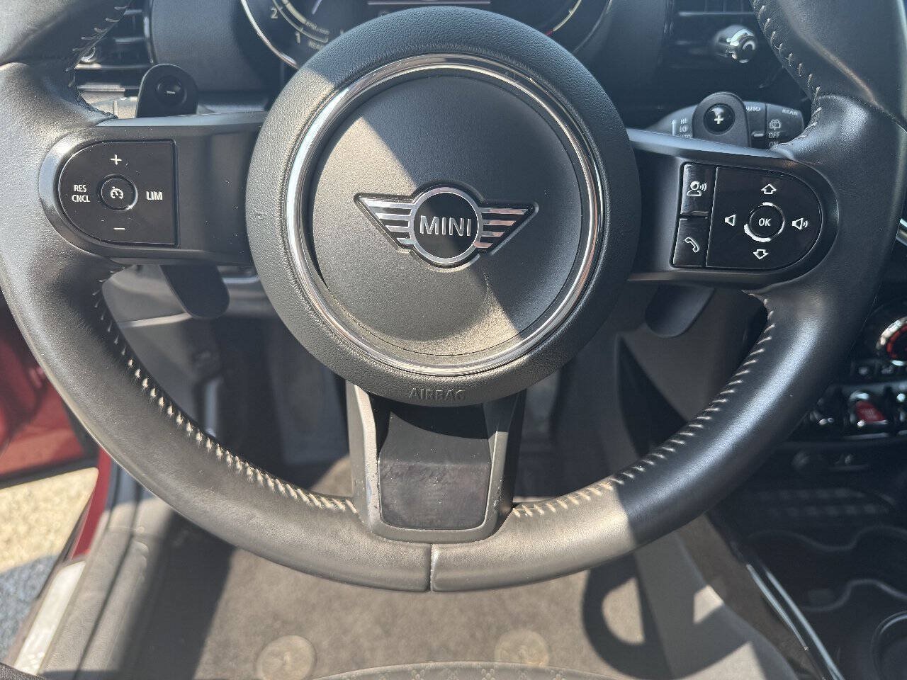 Used 2024 MINI Cooper Clubman S w/ Signature Upholstery Package FWD image 9