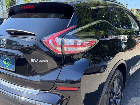 Used 2018 Nissan Murano SV w/ Premium Package AWD/4WD image 6
