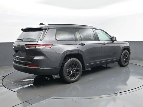 Used 2024 Jeep Grand Cherokee L Laredo AWD/4WD image 23