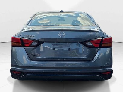 Used 2025 Nissan Altima 2.5 SV