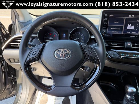 Used 2020 Toyota C-HR Limited FWD image 25