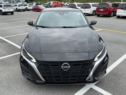 Certified 2024 Nissan Altima 2.5 SV FWD image 10