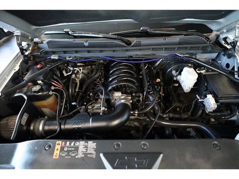 Used 2018 Chevrolet Silverado 1500 LT w/ Texas Edition RWD image 10