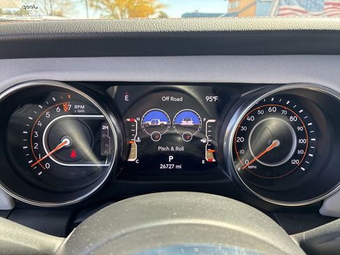 Used 2022 Jeep Gladiator Overland image 15