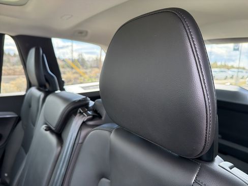 Used 2024 Volvo XC90 B5 Core w/ Protection Package Premier image 34
