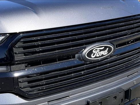 Used 2025 Ford F150 Platinum w/ FX4 Off-Road Package image 27