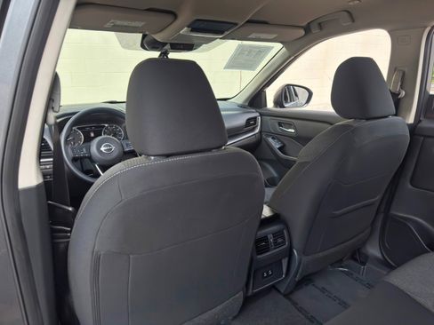 Used 2024 Nissan Rogue SV FWD image 27