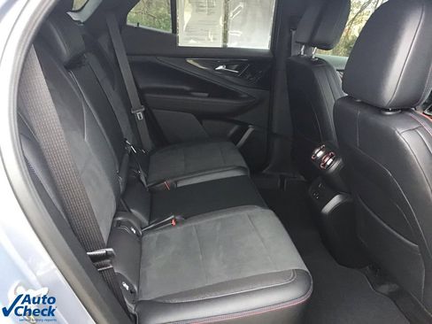 Used 2024 Chevrolet Blazer EV RS image 16