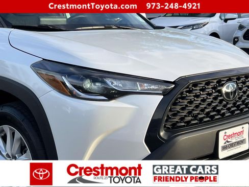 Used 2023 Toyota Corolla Cross LE image 7