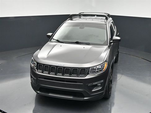 Used 2019 Jeep Compass Latitude AWD/4WD image 21