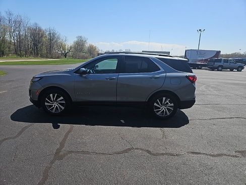 Used 2023 Chevrolet Equinox LT image 4