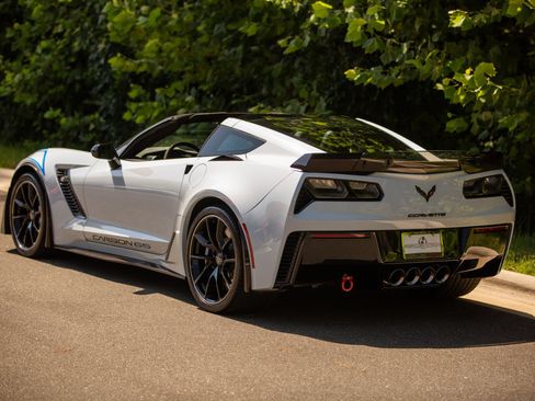 Used 2018 Chevrolet Corvette Z06 w/ Carbon 65 Edition RWD image 38