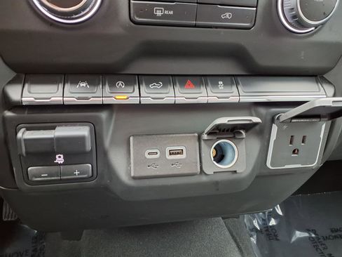 Used 2024 Chevrolet Silverado 1500 Custom w/ Rally Edition image 7