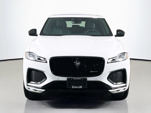 Used 2025 Jaguar F-PACE R-Dynamic S AWD/4WD image 2