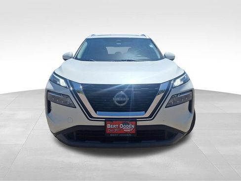 Certified 2023 Nissan Rogue SV w/ SV Premium B Package FWD image 2
