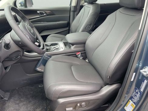 New 2025 Kia Carnival SX Prestige image 24