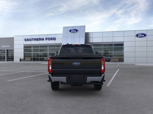 New 2025 Ford F350 XLT w/ FX4 Off-Road Package image 5