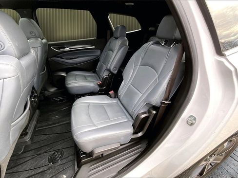Used 2022 Buick Enclave Essence w/ Experience Buick Package image 26