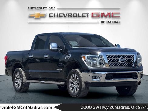 Used 2017 Nissan Titan SL AWD/4WD image 1