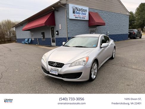 Used 2012 Hyundai Genesis 2.0T RWD image 1
