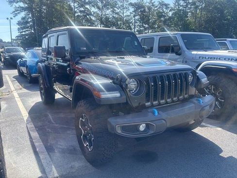 Used 2023 Jeep Wrangler Unlimited Rubicon 4xe w/ Cold Weather Group AWD/4WD image 12